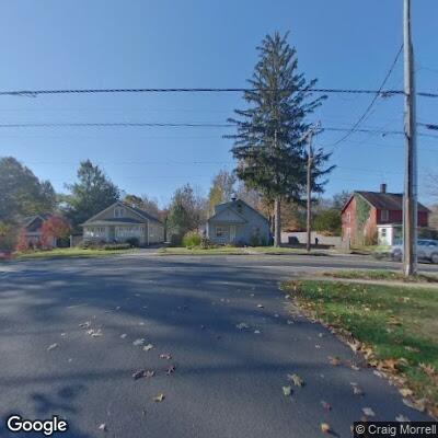 Person with severe stomach pain at Farmington Ave