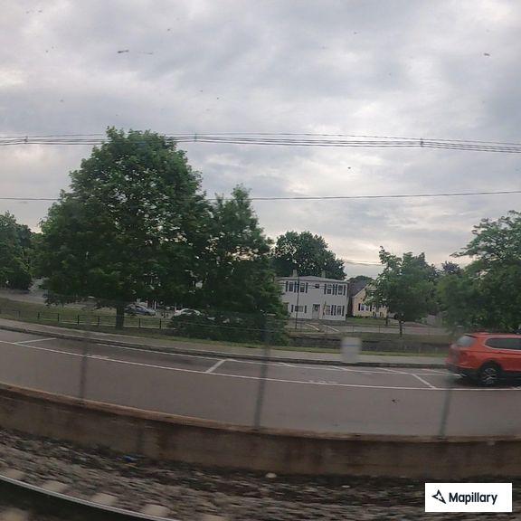 Abandoned 911 call from uninitialized phone