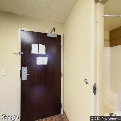 Person sick at Extended Stay America in Vernon Hills