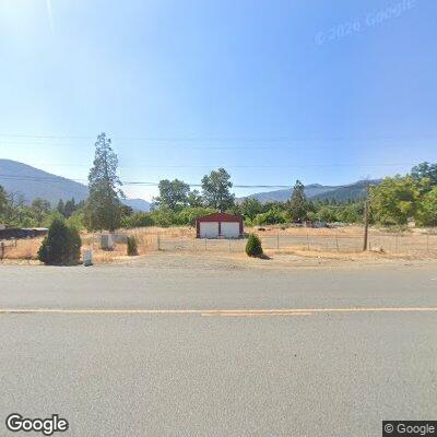 Small shed and grass fire on Redwood Highway