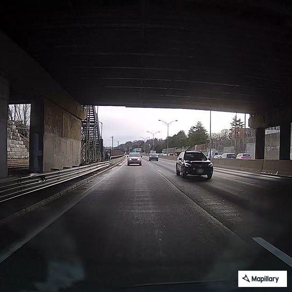 Erratic driver reported on Washington Street