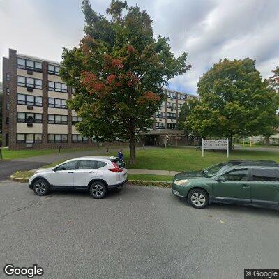 Man falls and bleeds from head in hallway near Spring St