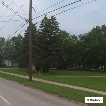 Man injured after falling from motorcycle