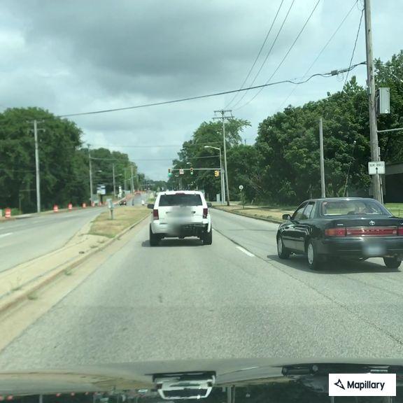 Rollover crash blocks northbound lanes on South Division