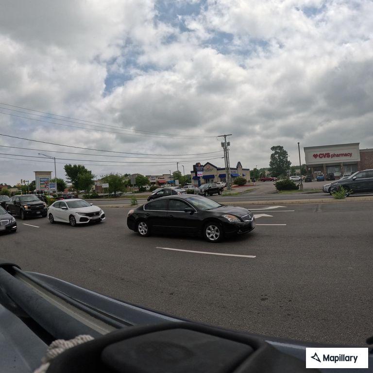 Unanswered 911 hang-up near McDonald’s on Lafayette Rd