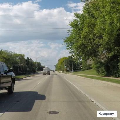 Tree cleared and traffic restored on 76th Street