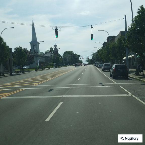 Report of erratic brown GMC hatchback on Route 5