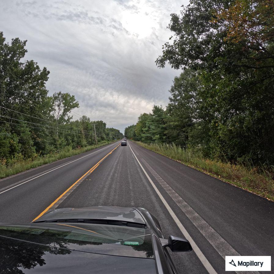 Reckless maroon SUV reported on Route 125 in Lee