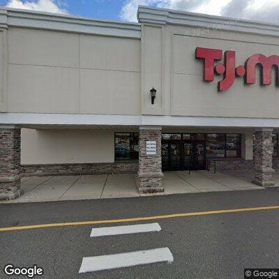 Shoplifting suspect flees TJ Maxx with companion