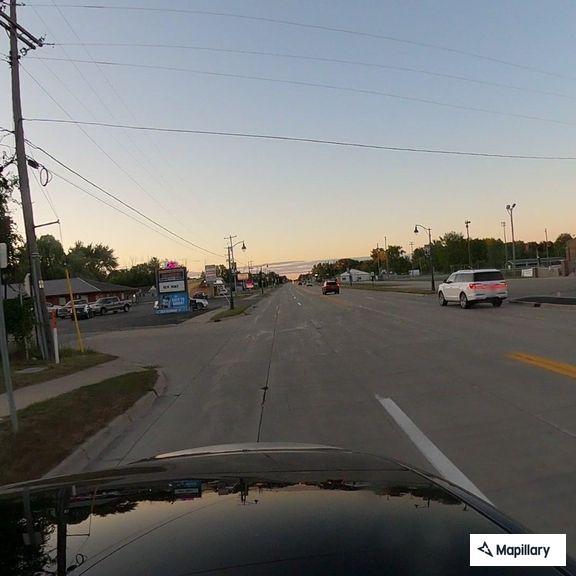 Unknown 911 call with male making strange noises