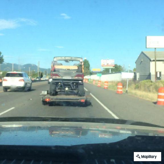 Disabled pickup blocking lane on Beltline westbound