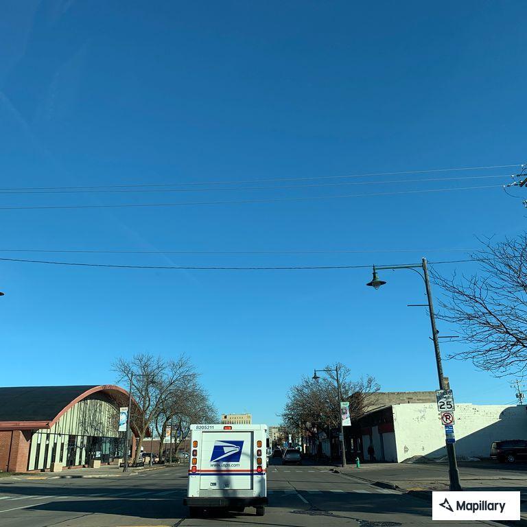Parking complaint at laundromat on West College
