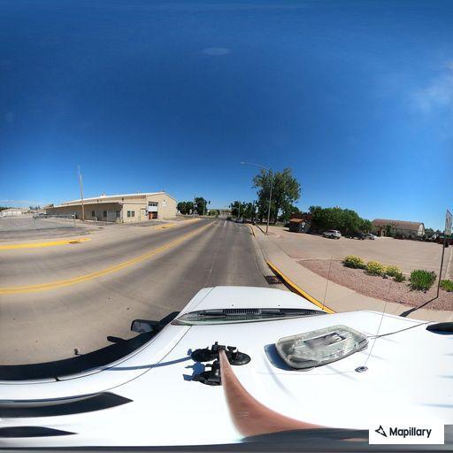 Driver texting in U-Haul blocks traffic downtown