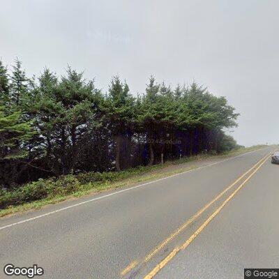 Single-car crash off Highway 101 near Yachats
