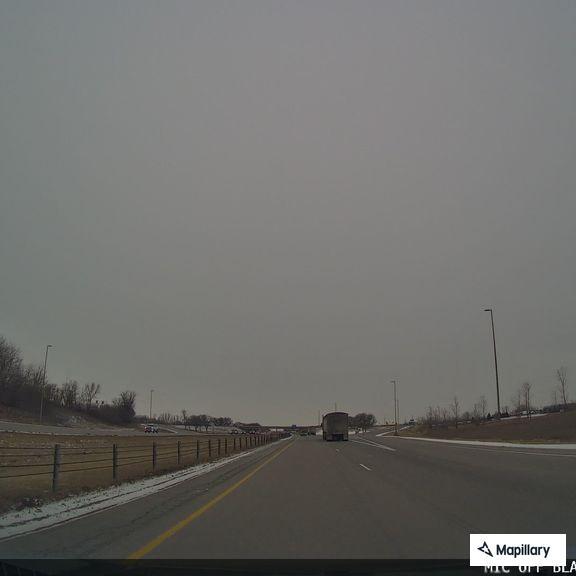 Reckless driving by two vehicles on I-35
