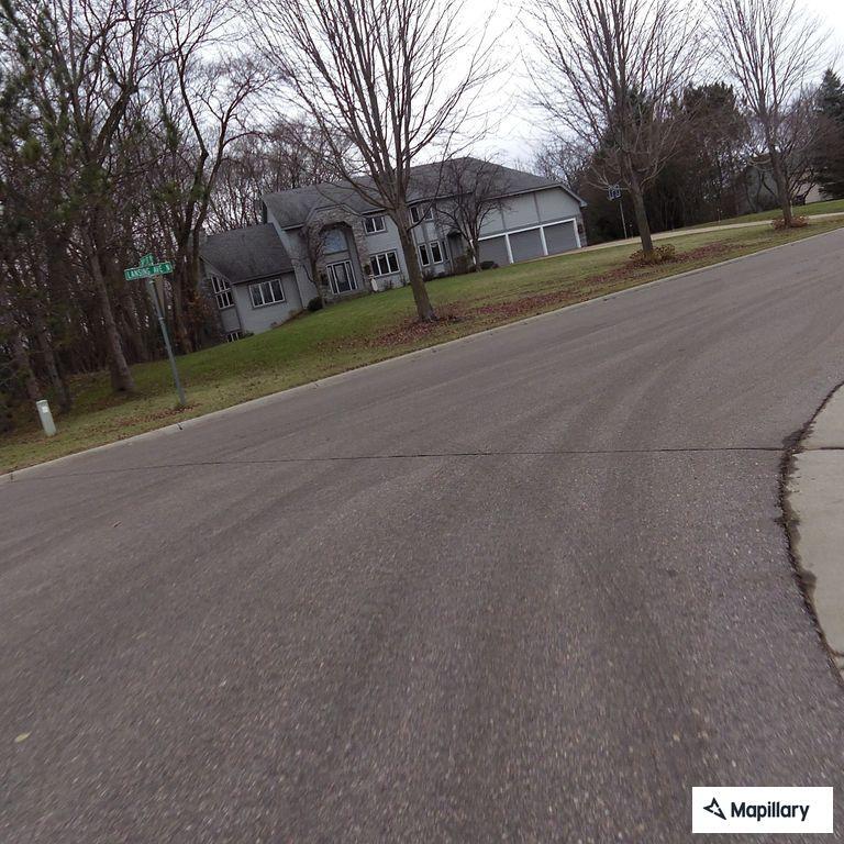 Police pursue car that fled traffic stop