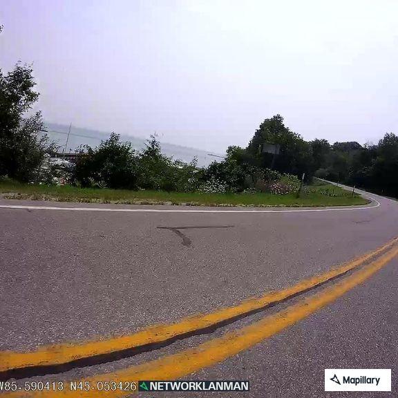 Driver briefly flees traffic stop in Omena