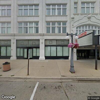 Elderly man falls and hits head, has trouble breathing