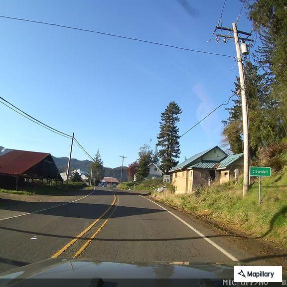Report of vehicle unable to stay in lane on US-101