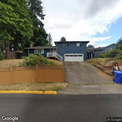 Person experiencing allergic reaction in Estacada