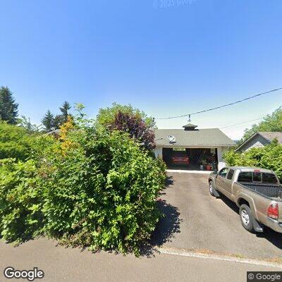 Person falls near Cedar Street in Lake Oswego