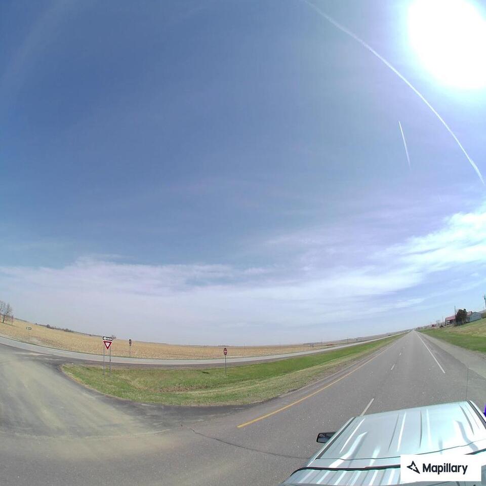 Reckless silver SUV reported on Highway 12