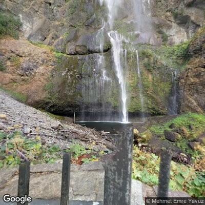 Person with diabetic emergency at Multnomah Falls visitor center