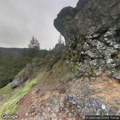 Small wildfire from lightning strike at Beacon Rock
