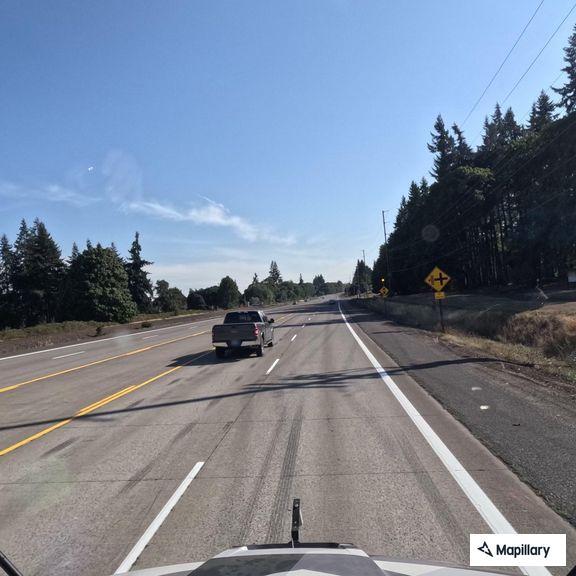 Man swims onto vessel on Columbia River with no vessel found