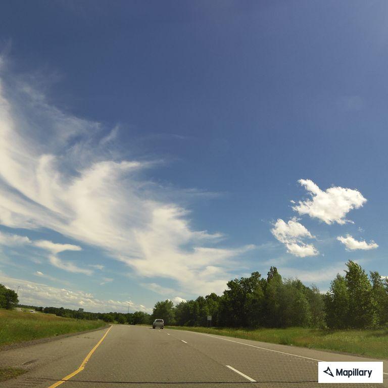 Wrong-way gray SUV reported on Highway 10