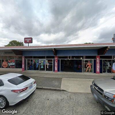 Person with abdominal pain at Economy Inn