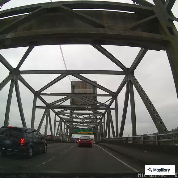 Riverside Bridge opening for vessel traffic
