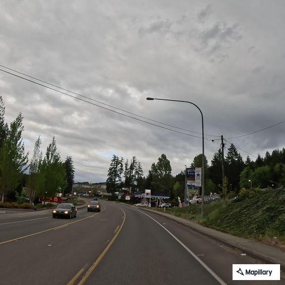 Fruit stand near Belfair raises traffic safety concern