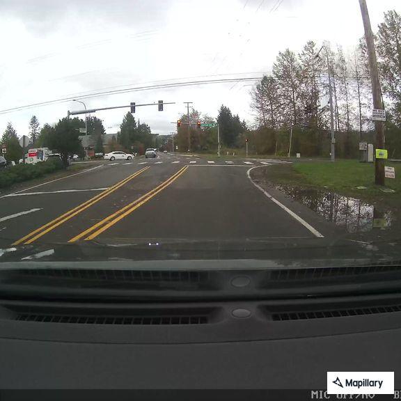 Reckless driver speeding in wrong lane on Railroad Ave