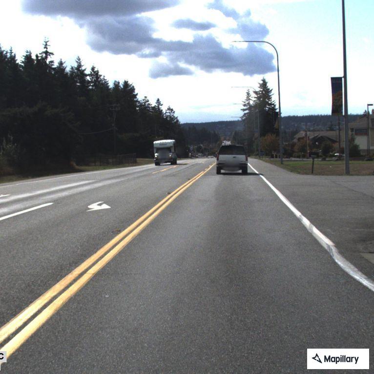 Suspicious bicyclist covers face near State Route 20