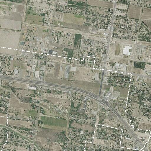 Elderly man falls without injury near Viento Tropical, Mission