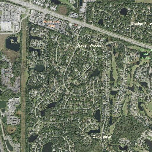Small brush fire on Clubhouse Drive in Bradenton