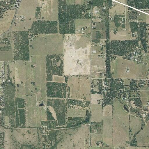 Emergency ambulance call near Stevens Road, Somerset, TX