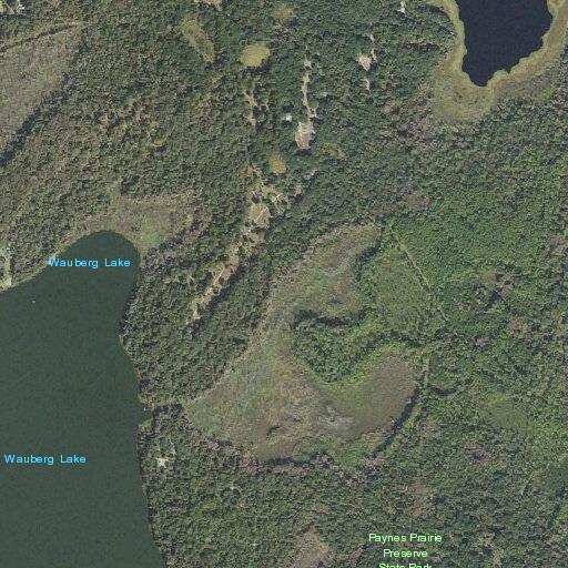 Rescuers respond to disabled boat on lake