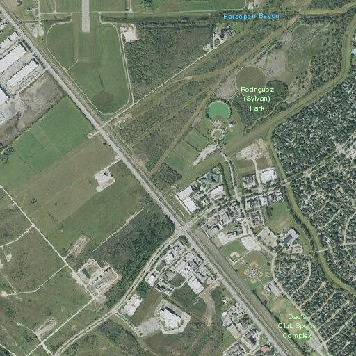 Suspicious SUV circling Discovery Village lot