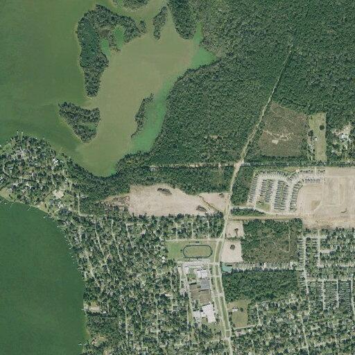 Abandoned vehicle reported on East Lake Houston Parkway