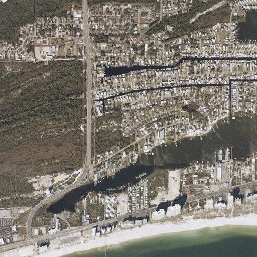 Man struggles to breathe and loses consciousness at beach