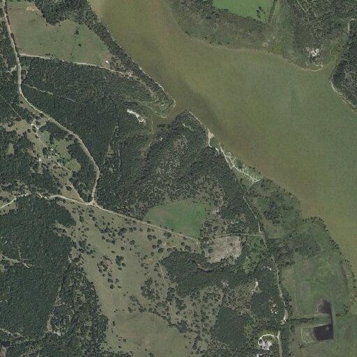 Female fall victim with leg pain at Deer Ridge Road