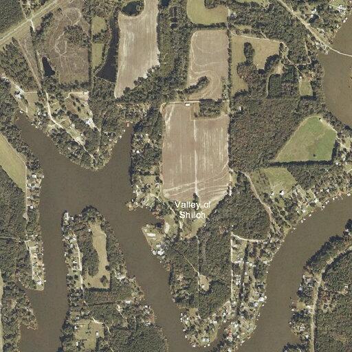 Vehicle crash reported in water on Hamner Road