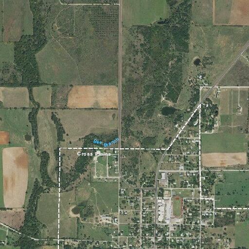 Woman treated for finger injury near Cross Plains