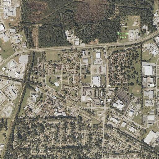 Suspicious person reported behind South Dr home