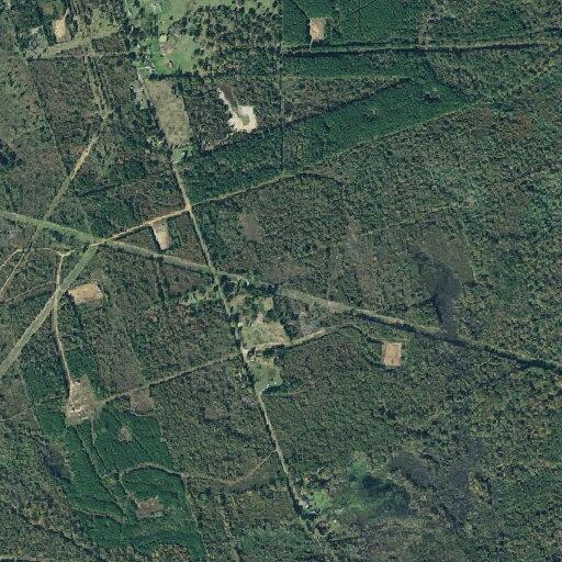 Man aged 42 with chest pain on roadside in Marshall