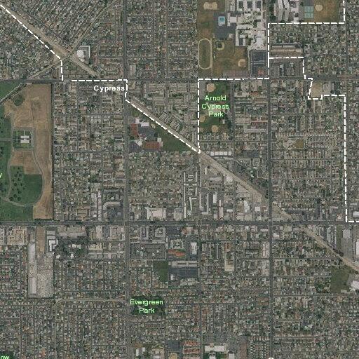 Person with breathing difficulty on roadway near Lincoln Ave