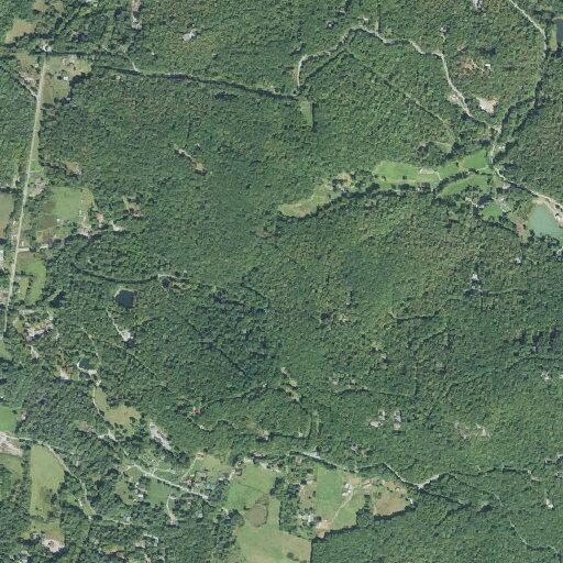 Responders stage near reported assault in Lake Toxaway area