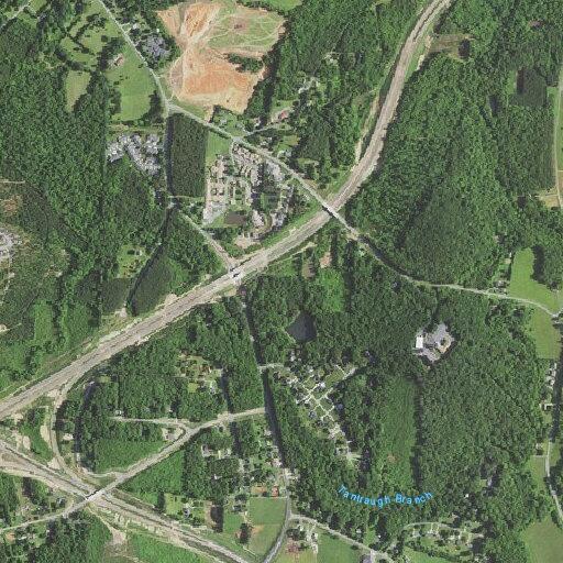 Officer assists with belongings at Zoo Parkway home